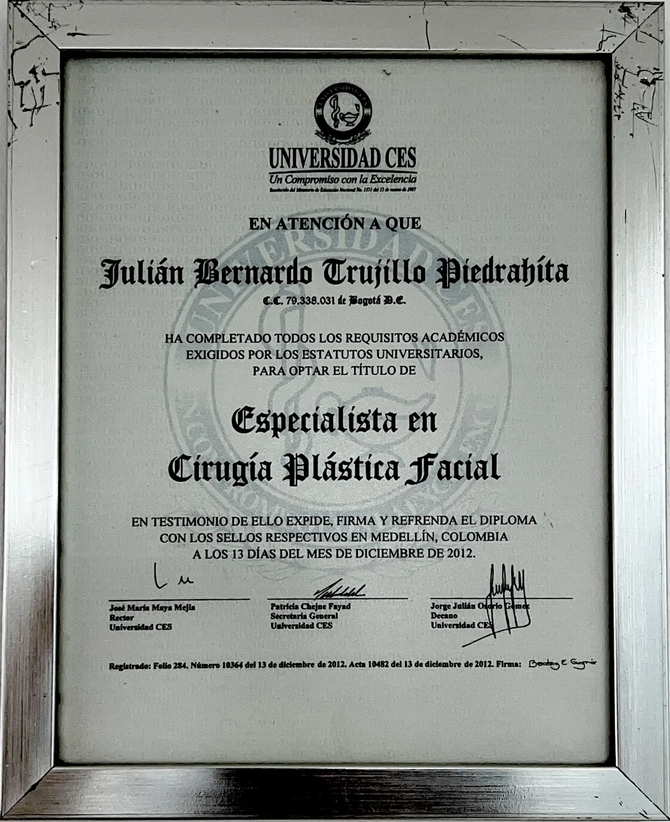 Especialista en Cirugía Plástica Facial